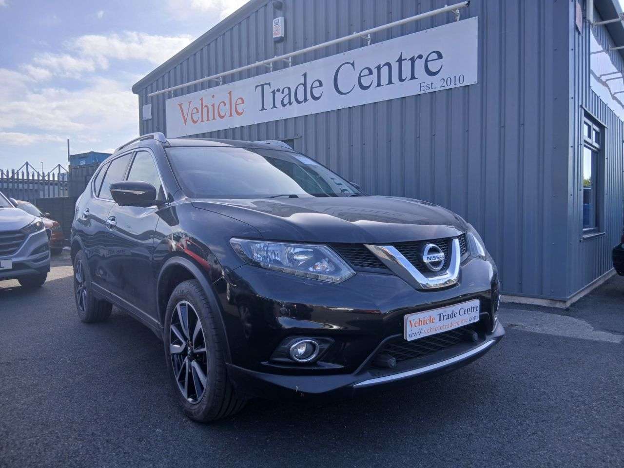 A 2017 NISSAN X-TRAIL 2.0 dCi N-Vision SUV 5dr Diesel XTRON 4WD Euro 6 (s/s) (177 ps) A 2017 NISSAN X-TRAIL 2.0 dCi N-Vision SUV 5dr Diesel XTRON 4WD Euro 6 (s/s) (177 ps)
