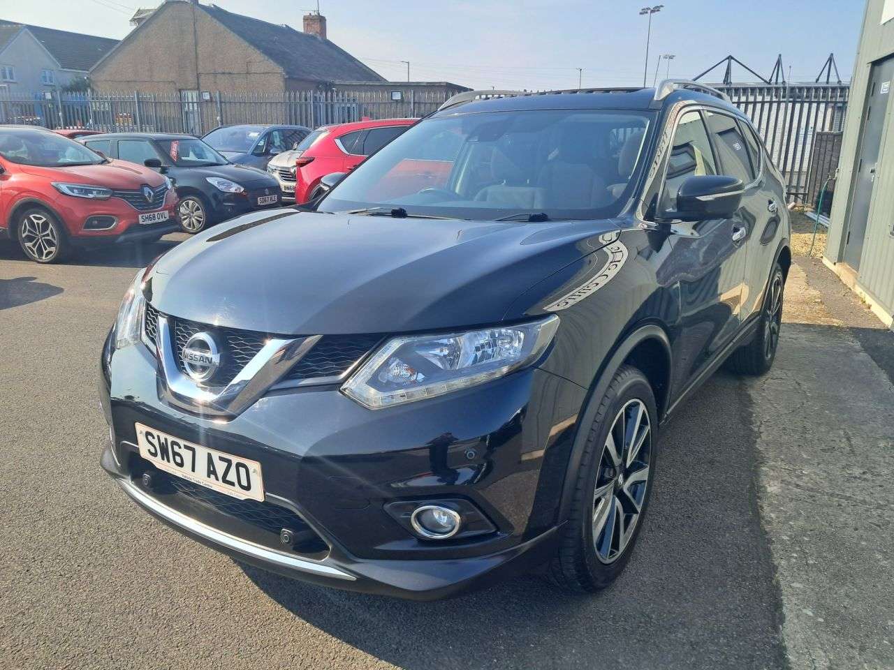 A 2017 NISSAN X-TRAIL 2.0 dCi N-Vision SUV 5dr Diesel XTRON 4WD Euro 6 (s/s) (177 ps) A 2017 NISSAN X-TRAIL 2.0 dCi N-Vision SUV 5dr Diesel XTRON 4WD Euro 6 (s/s) (177 ps)