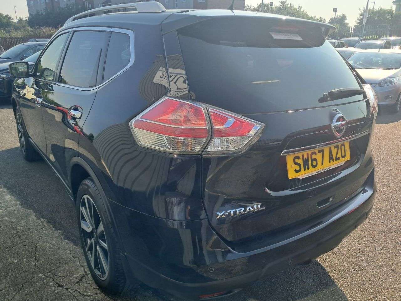 A 2017 NISSAN X-TRAIL 2.0 dCi N-Vision SUV 5dr Diesel XTRON 4WD Euro 6 (s/s) (177 ps) A 2017 NISSAN X-TRAIL 2.0 dCi N-Vision SUV 5dr Diesel XTRON 4WD Euro 6 (s/s) (177 ps)