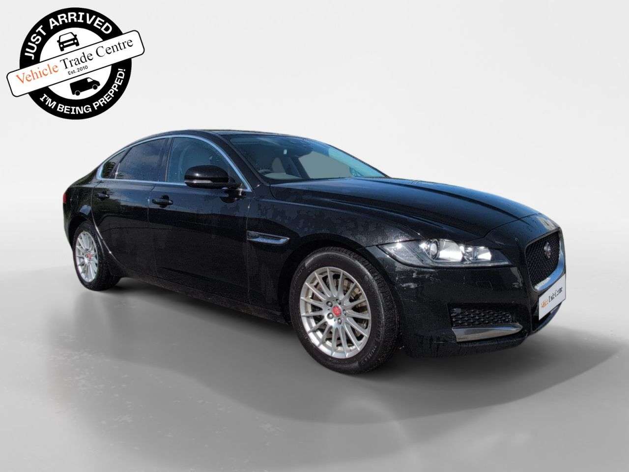 A 2017 JAGUAR XF 2.0d Prestige Saloon 4dr Diesel Manual Euro 6 (s/s) (180 ps) A 2017 JAGUAR XF 2.0d Prestige Saloon 4dr Diesel Manual Euro 6 (s/s) (180 ps)