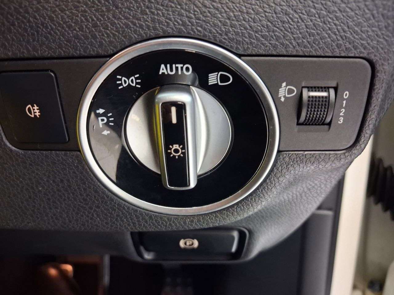 2016 MERCEDES-BENZ A CLASS 2016 MERCEDES-BENZ A CLASS