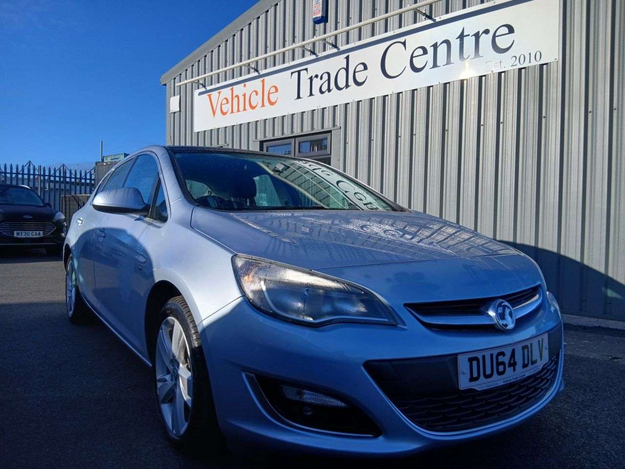 A 2014 VAUXHALL ASTRA 1.4T 16v SRi Hatchback 5dr Petrol Manual Euro 5 (140 ps) A 2014 VAUXHALL ASTRA 1.4T 16v SRi Hatchback 5dr Petrol Manual Euro 5 (140 ps)