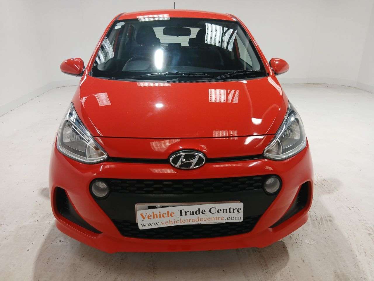 A 2019 HYUNDAI I10 1.0 SE Hatchback 5dr Petrol Manual Euro 6 (67 ps) A 2019 HYUNDAI I10 1.0 SE Hatchback 5dr Petrol Manual Euro 6 (67 ps)