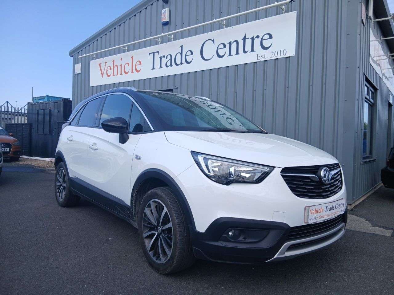 A 2018 VAUXHALL CROSSLAND X 1.2 Turbo GPF Elite SUV 5dr Petrol Manual Euro 6 (s/s) (130 ps) A 2018 VAUXHALL CROSSLAND X 1.2 Turbo GPF Elite SUV 5dr Petrol Manual Euro 6 (s/s) (130 ps)