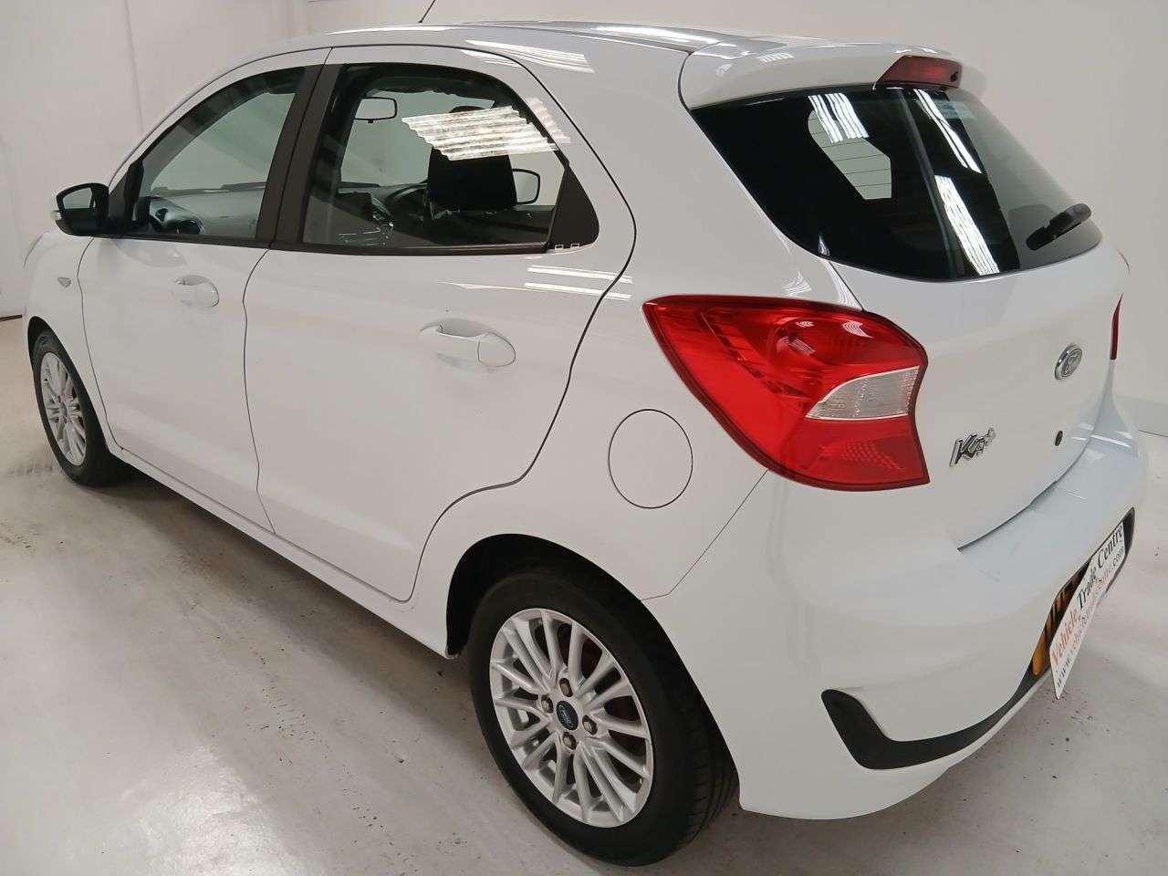 A 2019 FORD KA+ 1.2 Ti-VCT Zetec Hatchback 5dr Petrol Manual Euro 6 (s/s) (85 ps) A 2019 FORD KA+ 1.2 Ti-VCT Zetec Hatchback 5dr Petrol Manual Euro 6 (s/s) (85 ps)