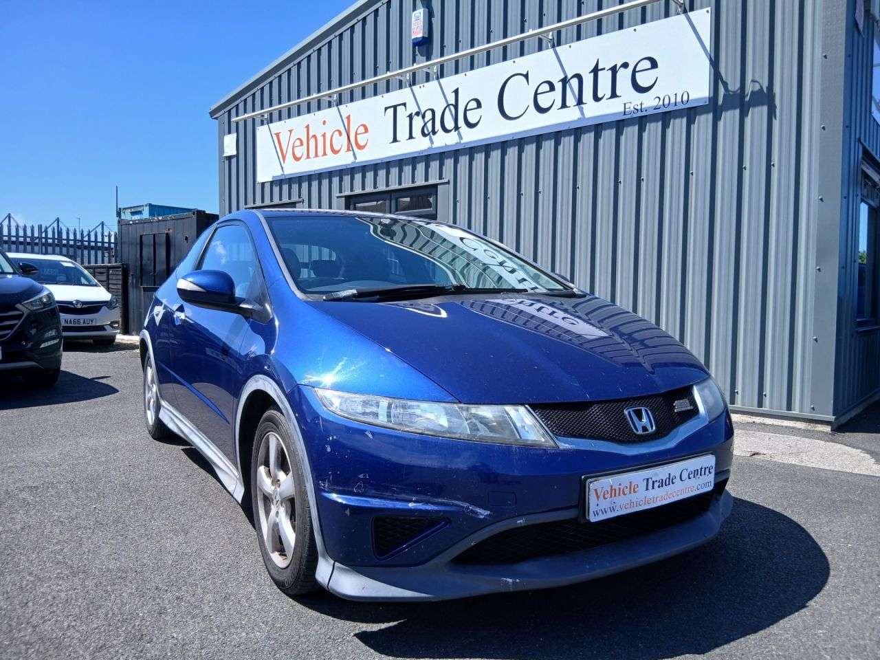 A 2011 HONDA CIVIC 1.4 i-VTEC Type S Hatchback 3dr Petrol Manual (135 g/km, 98 bhp) A 2011 HONDA CIVIC 1.4 i-VTEC Type S Hatchback 3dr Petrol Manual (135 g/km, 98 bhp)