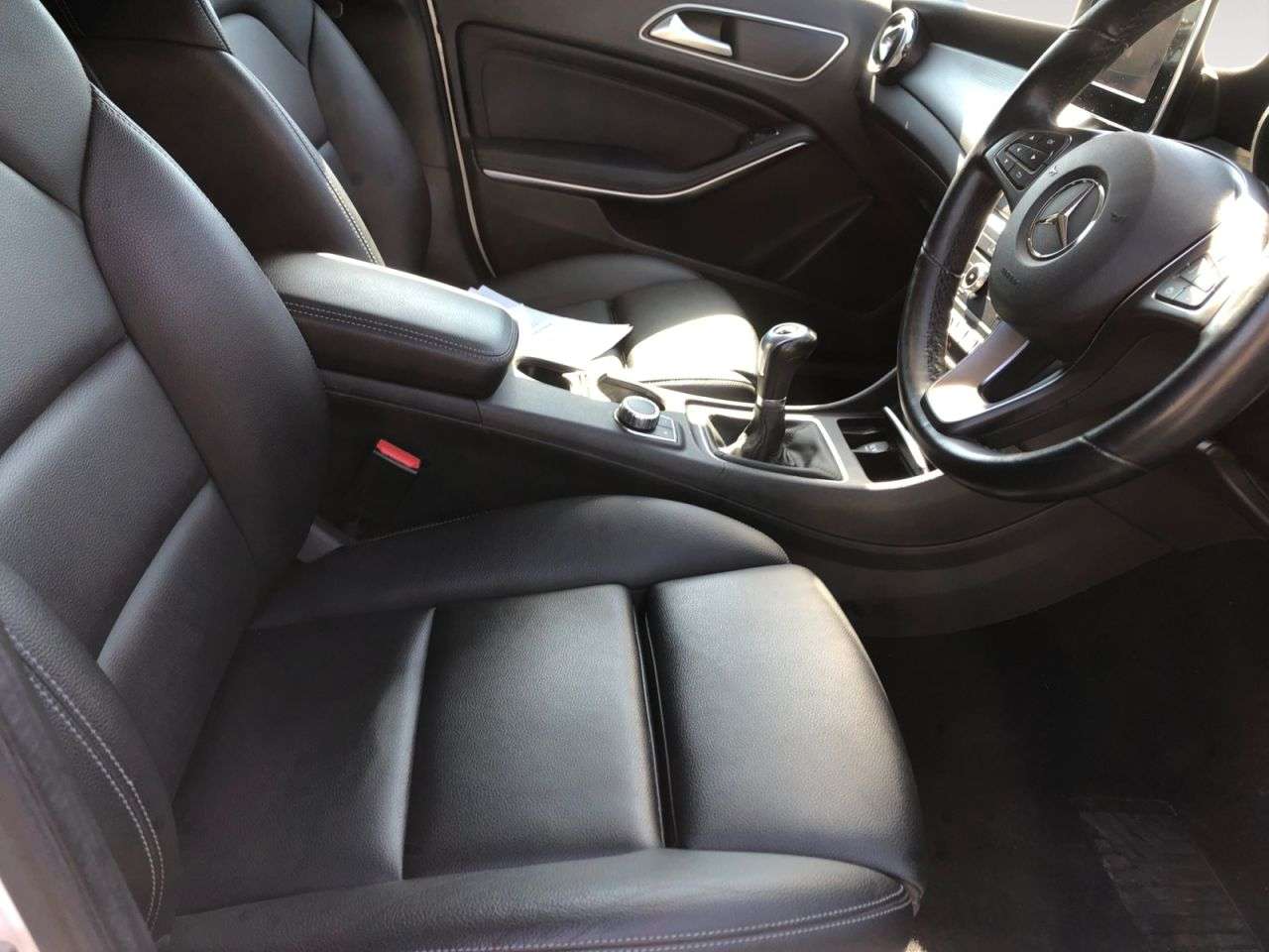 A 2018 MERCEDES-BENZ GLA 1.6 GLA200 SE (Executive) SUV 5dr Petrol Manual Euro 6 (s/s) (156 ps) A 2018 MERCEDES-BENZ GLA 1.6 GLA200 SE (Executive) SUV 5dr Petrol Manual Euro 6 (s/s) (156 ps)