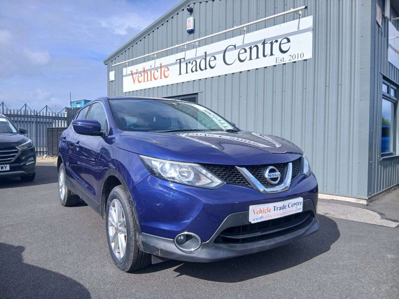A 2015 NISSAN QASHQAI 1.5 dCi Acenta SUV 5dr Diesel Manual 2WD Euro 5 (s/s) (110 ps) A 2015 NISSAN QASHQAI 1.5 dCi Acenta SUV 5dr Diesel Manual 2WD Euro 5 (s/s) (110 ps)