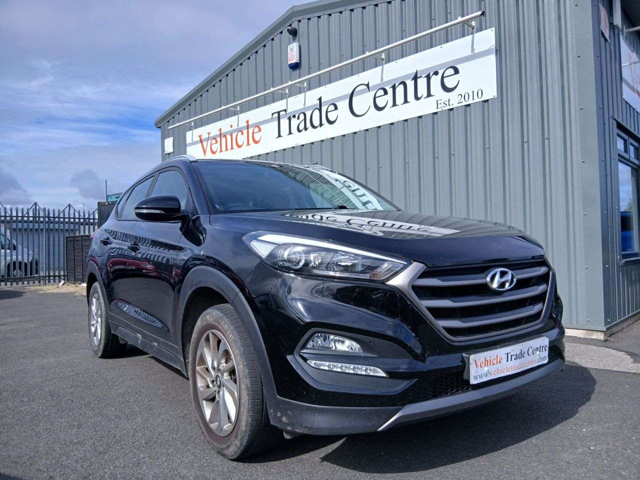 A 2016 HYUNDAI TUCSON 1.7 CRDi Blue Drive SE SUV 5dr Diesel Manual Euro 6 (s/s) (116 ps) A 2016 HYUNDAI TUCSON 1.7 CRDi Blue Drive SE SUV 5dr Diesel Manual Euro 6 (s/s) (116 ps)