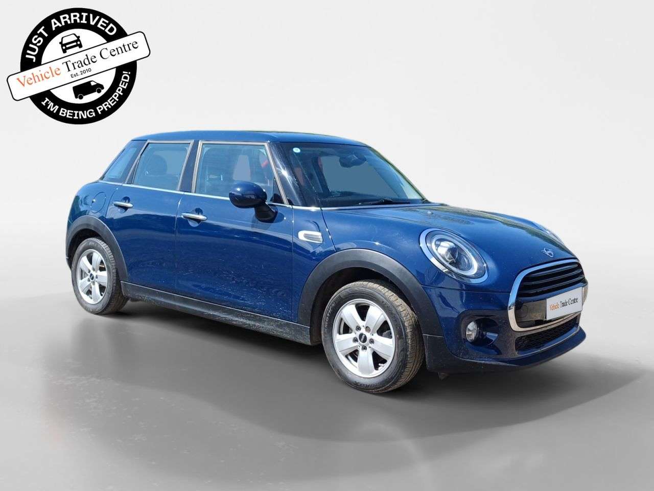 A 2018 MINI MINI COOPER D A 2018 MINI MINI COOPER D
