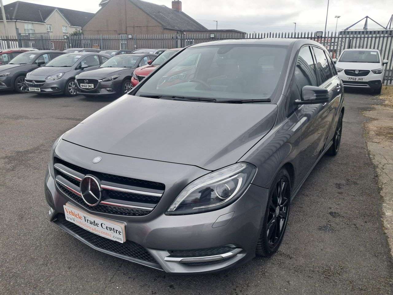 A 2015 MERCEDES-BENZ B CLASS 1.5 B180 CDI Sport MPV 5dr Diesel 7G-DCT Euro 5 (s/s) (109 ps) A 2015 MERCEDES-BENZ B CLASS 1.5 B180 CDI Sport MPV 5dr Diesel 7G-DCT Euro 5 (s/s) (109 ps)