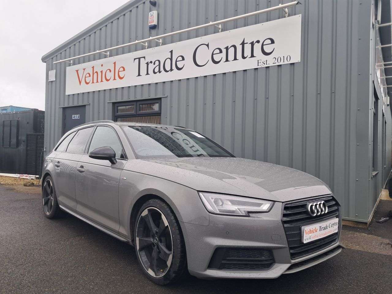 A 2018 AUDI A4 AVANT 1.4 TFSI Black Edition Estate 5dr Petrol Manual Euro 6 (s/s) (150 ps) A 2018 AUDI A4 AVANT 1.4 TFSI Black Edition Estate 5dr Petrol Manual Euro 6 (s/s) (150 ps)