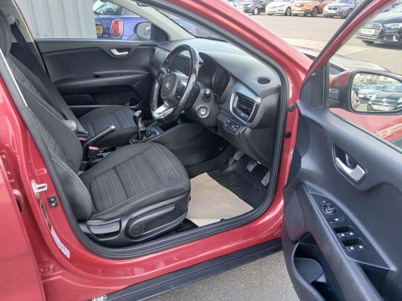 2018 KIA STONIC 2018 KIA STONIC