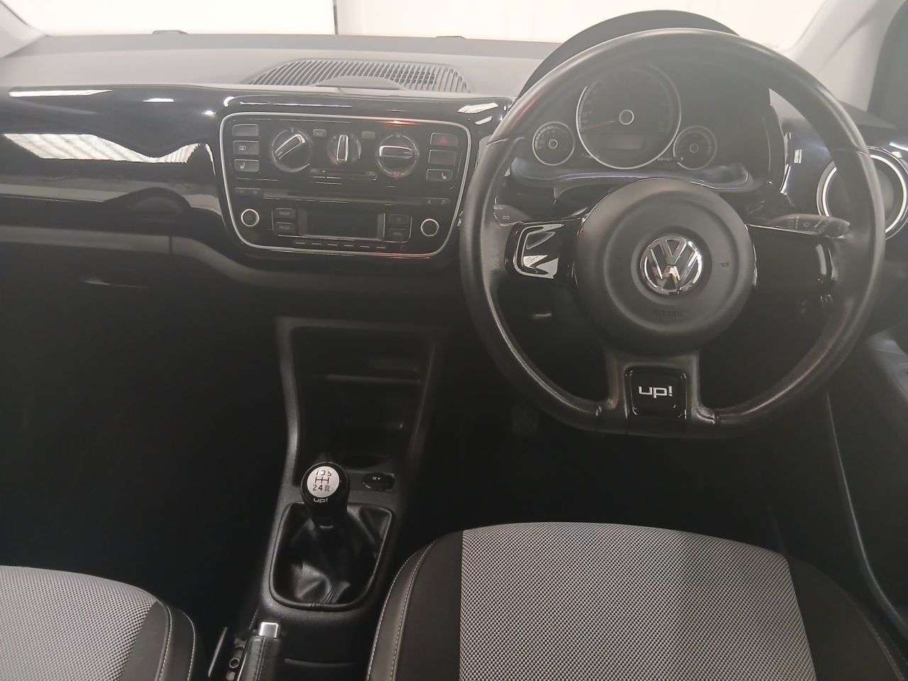 2013 VOLKSWAGEN UP! 2013 VOLKSWAGEN UP!