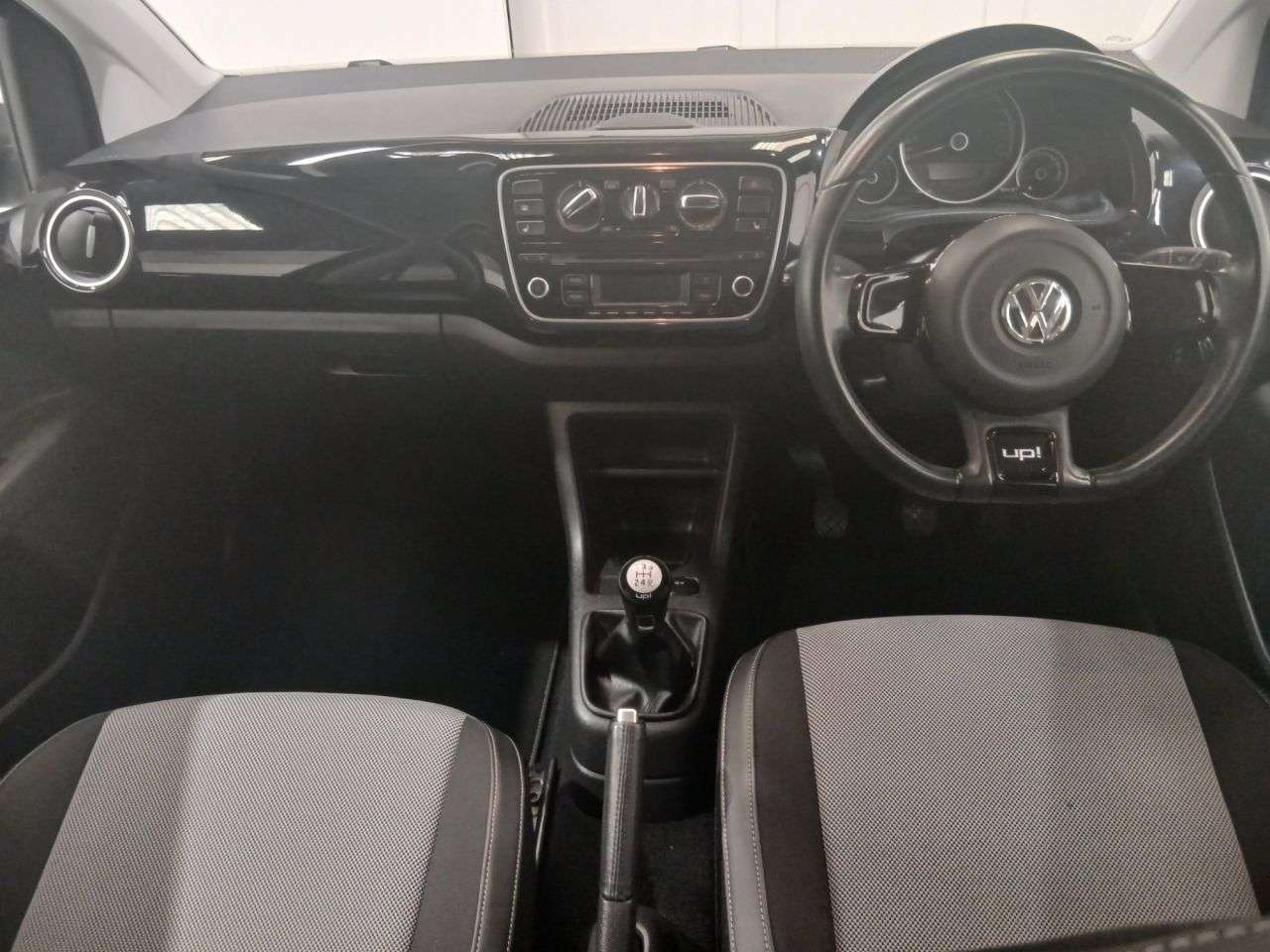2013 VOLKSWAGEN UP! 2013 VOLKSWAGEN UP!
