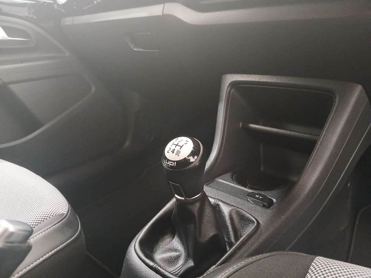 2013 VOLKSWAGEN UP! 2013 VOLKSWAGEN UP!