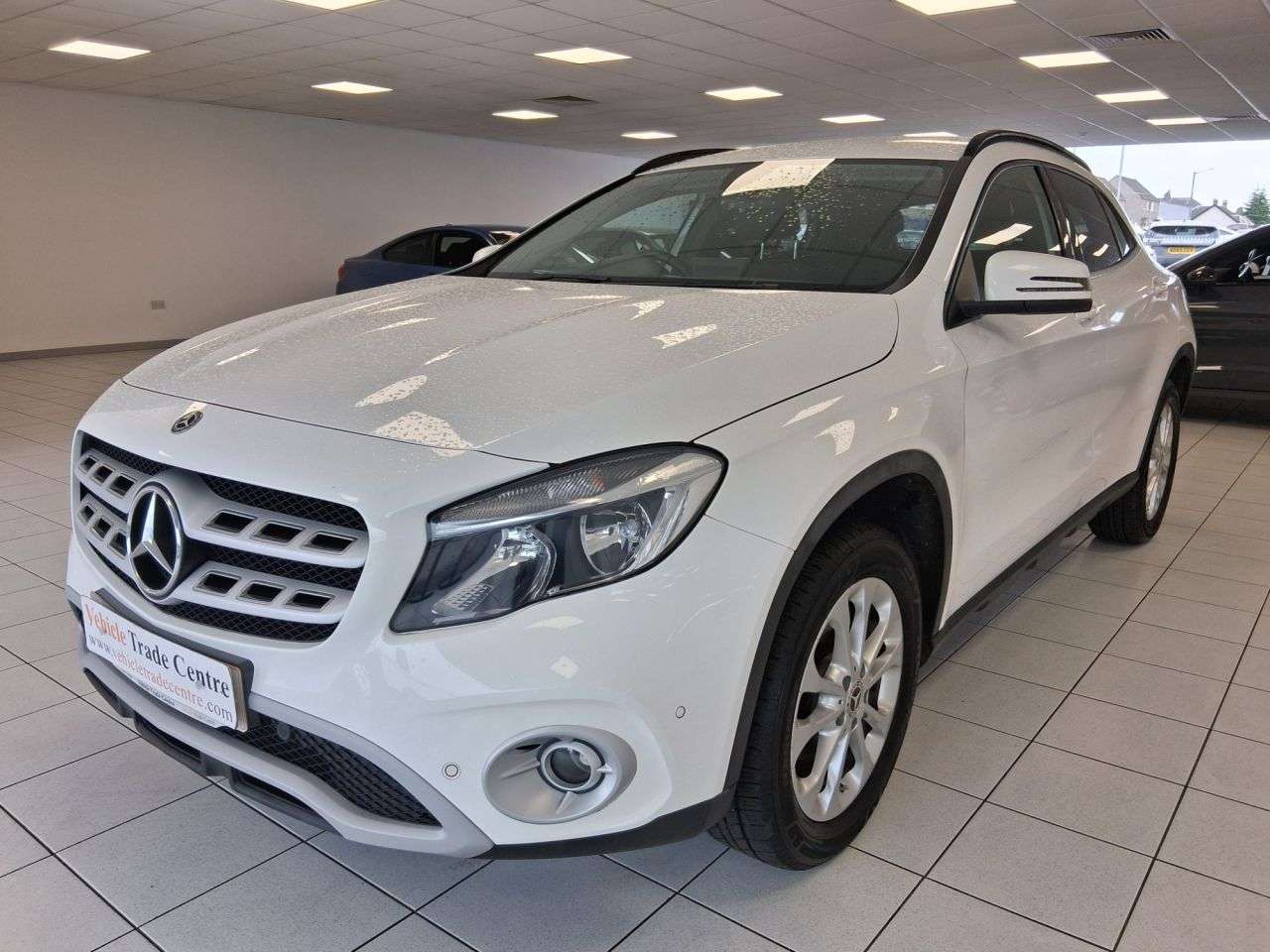 A 2018 MERCEDES-BENZ GLA 1.6 GLA200 SE (Executive) SUV 5dr Petrol Manual Euro 6 (s/s) (156 ps) A 2018 MERCEDES-BENZ GLA 1.6 GLA200 SE (Executive) SUV 5dr Petrol Manual Euro 6 (s/s) (156 ps)