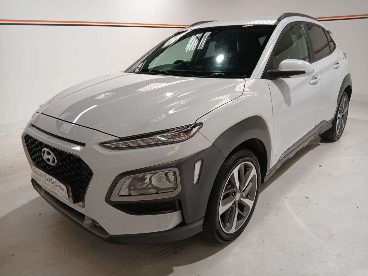 A 2018 HYUNDAI KONA 1.0 T-GDi Blue Drive Premium SUV 5dr Petrol Manual Euro 6 (s/s) (120 ps) A 2018 HYUNDAI KONA 1.0 T-GDi Blue Drive Premium SUV 5dr Petrol Manual Euro 6 (s/s) (120 ps)