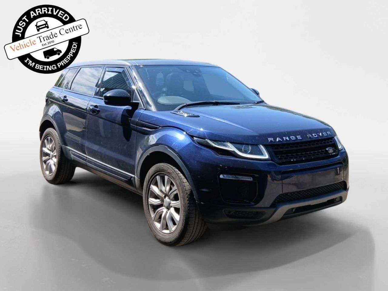 A 2015 LAND ROVER RANGE ROVER EVOQUE 2.0 eD4 SE Tech SUV 5dr Diesel Manual FWD Euro 6 (s/s) (150 ps) A 2015 LAND ROVER RANGE ROVER EVOQUE 2.0 eD4 SE Tech SUV 5dr Diesel Manual FWD Euro 6 (s/s) (150 ps)