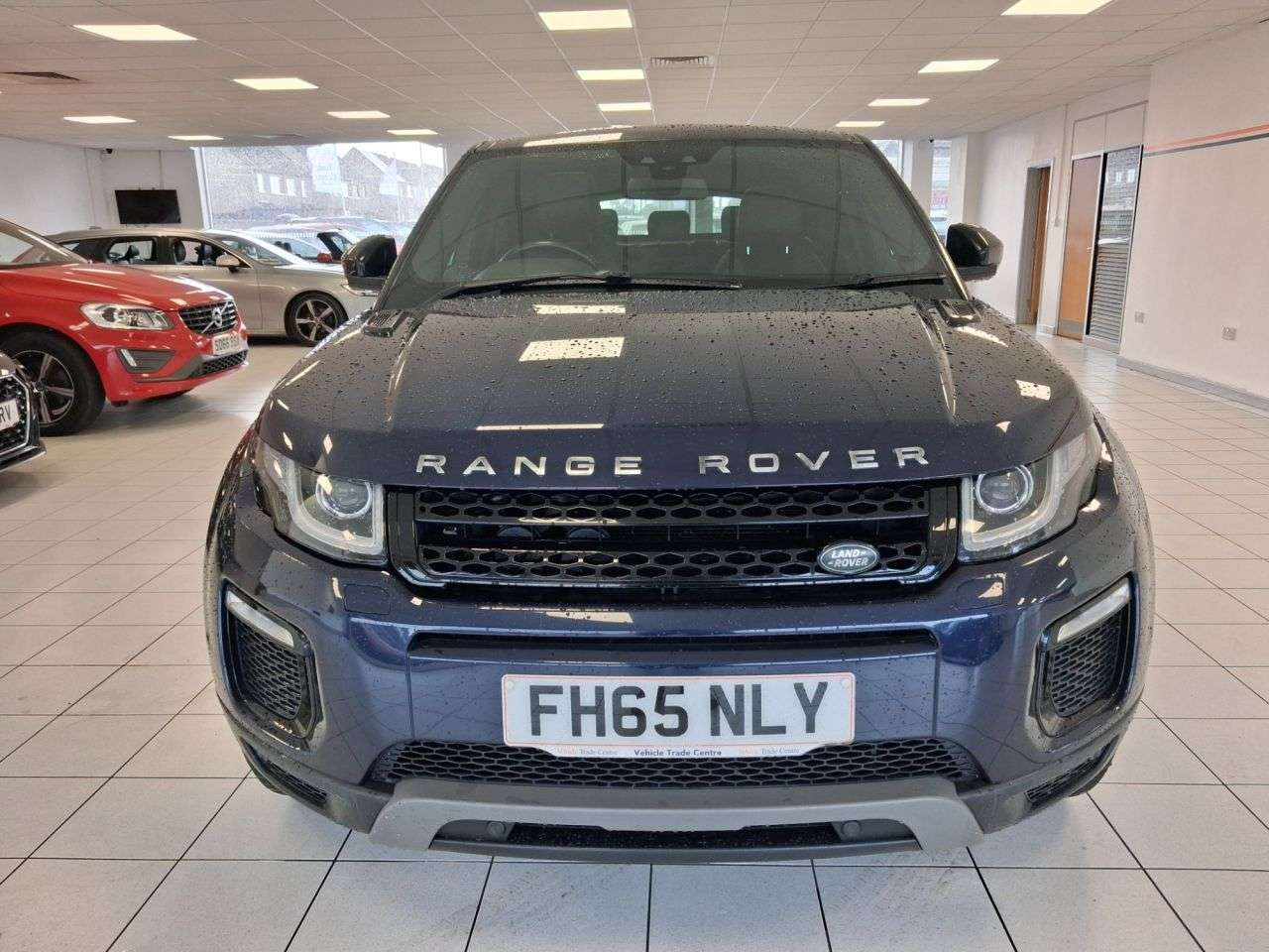 A 2015 LAND ROVER RANGE ROVER EVOQUE 2.0 eD4 SE Tech SUV 5dr Diesel Manual FWD Euro 6 (s/s) (150 ps) A 2015 LAND ROVER RANGE ROVER EVOQUE 2.0 eD4 SE Tech SUV 5dr Diesel Manual FWD Euro 6 (s/s) (150 ps)