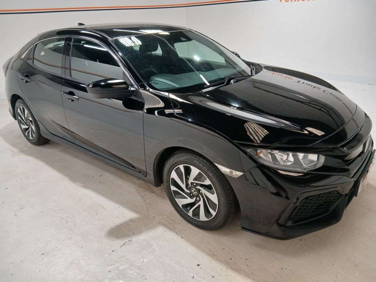 A 2018 HONDA CIVIC 1.0 VTEC Turbo SE Hatchback 5dr Petrol Manual Euro 6 (s/s) (126 ps) A 2018 HONDA CIVIC 1.0 VTEC Turbo SE Hatchback 5dr Petrol Manual Euro 6 (s/s) (126 ps)