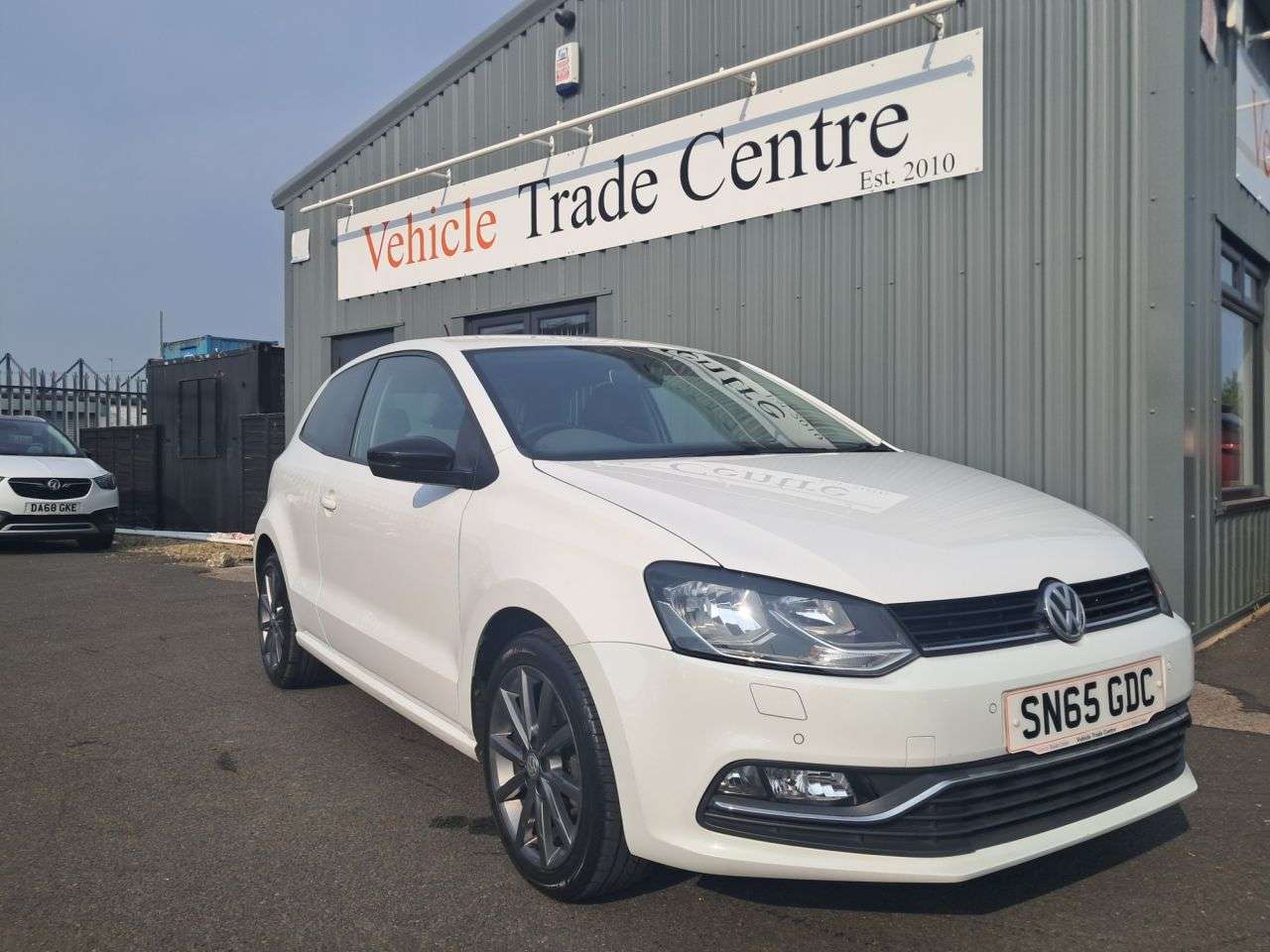 A 2015 VOLKSWAGEN POLO SE DESIGN TSI A 2015 VOLKSWAGEN POLO SE DESIGN TSI