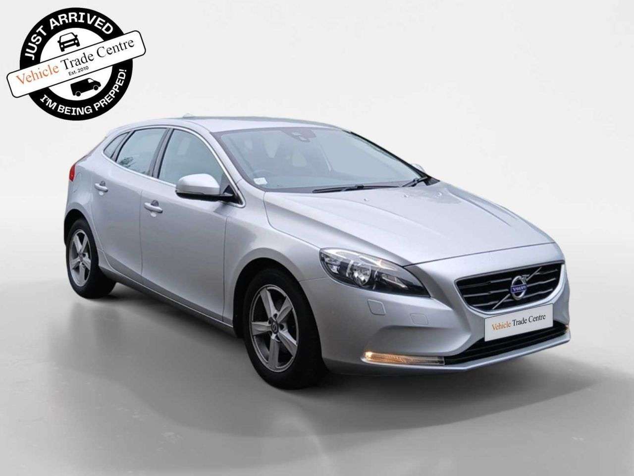 A 2015 VOLVO V40 1.6 D2 SE Nav Hatchback 5dr Diesel Manual Euro 5 (s/s) (115 ps) A 2015 VOLVO V40 1.6 D2 SE Nav Hatchback 5dr Diesel Manual Euro 5 (s/s) (115 ps)