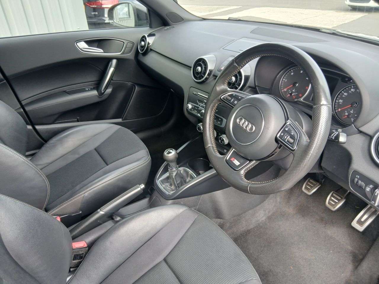 2015 AUDI A1 2015 AUDI A1