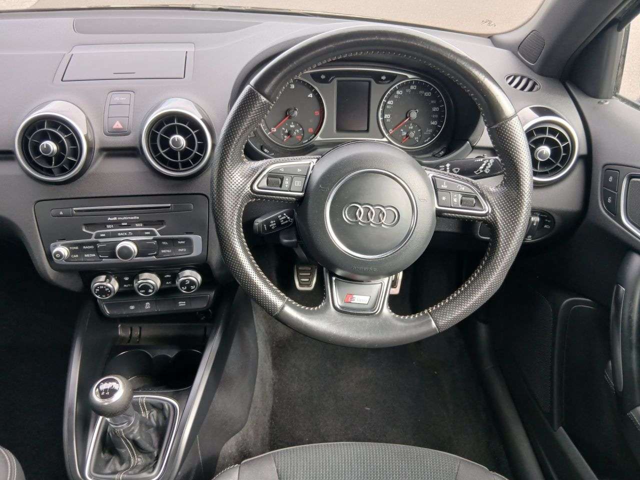 2015 AUDI A1 2015 AUDI A1