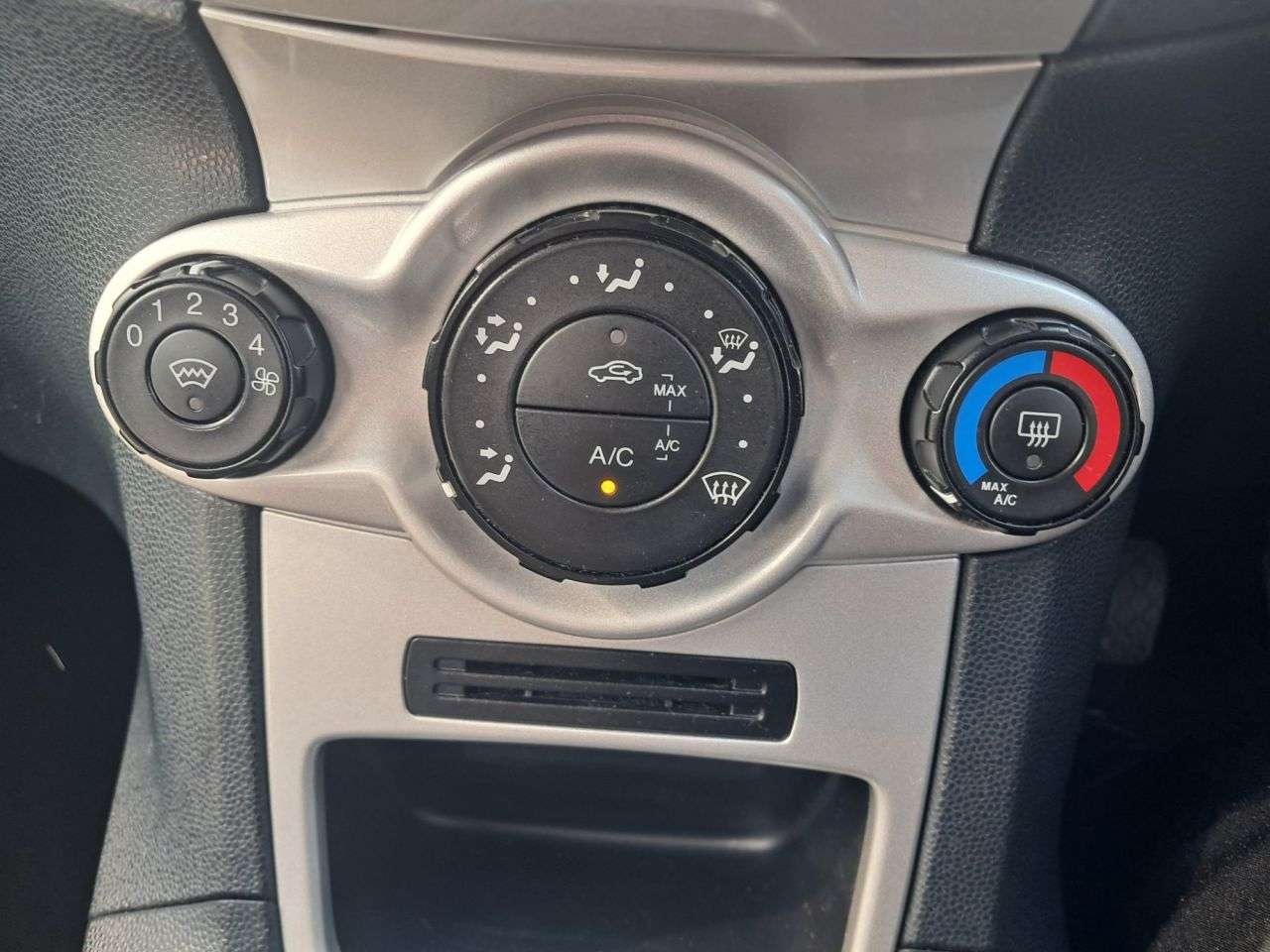 2012 FORD FIESTA 2012 FORD FIESTA