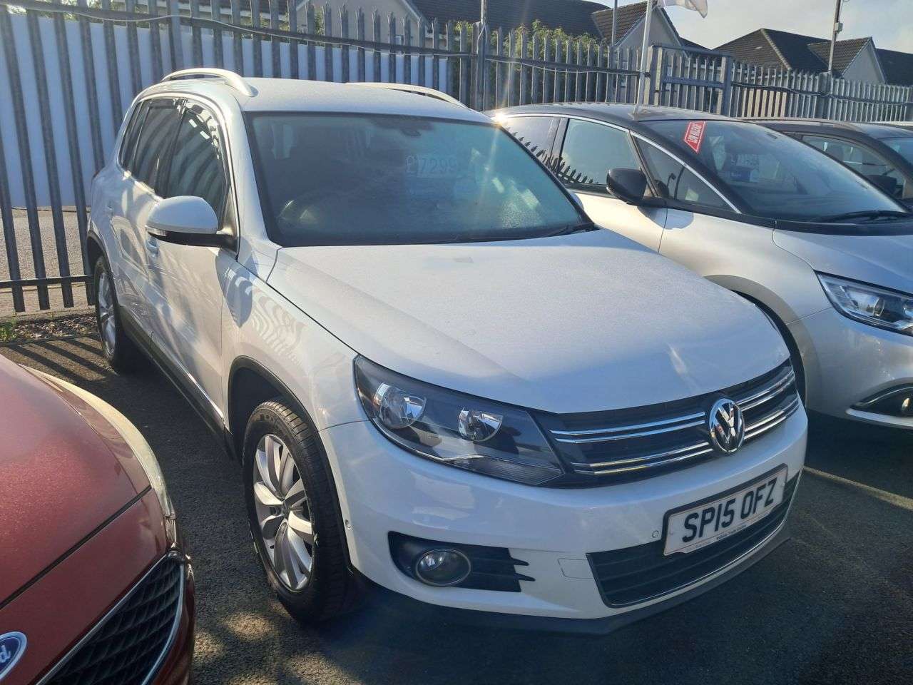 A 2015 VOLKSWAGEN TIGUAN 2.0 TDI BlueMotion Tech Match SUV 5dr Diesel Manual 4WD Euro 5 (s/s) (140 p A 2015 VOLKSWAGEN TIGUAN 2.0 TDI BlueMotion Tech Match SUV 5dr Diesel Manual 4WD Euro 5 (s/s) (140 p
