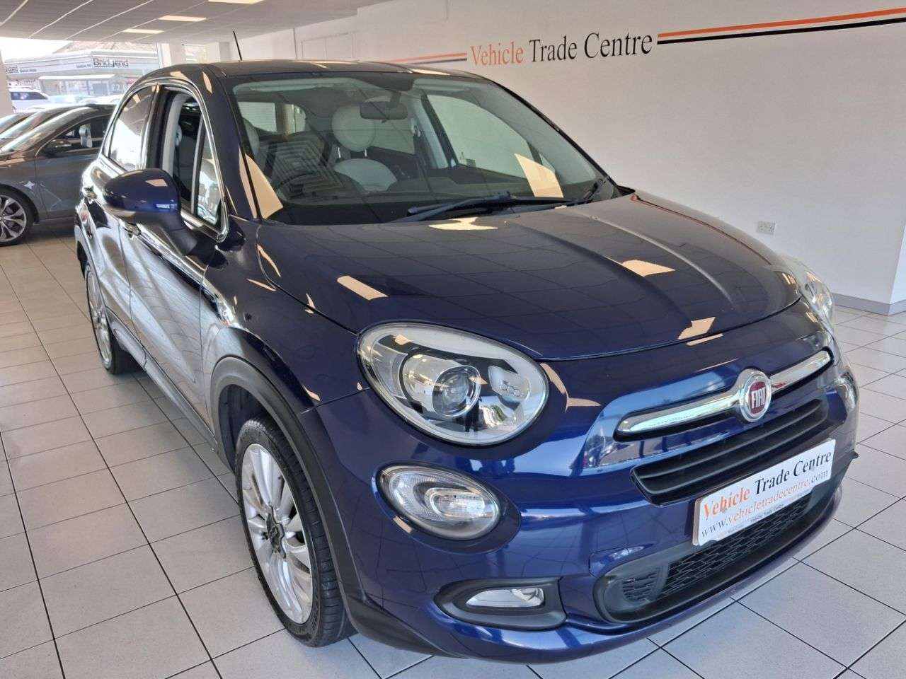 A 2016 FIAT 500X 1.4 MultiAir Lounge SUV 5dr Petrol Manual Euro 6 (s/s) (140 ps) A 2016 FIAT 500X 1.4 MultiAir Lounge SUV 5dr Petrol Manual Euro 6 (s/s) (140 ps)