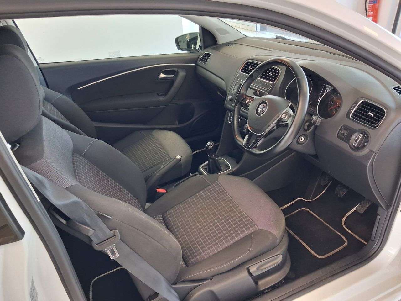 2017 VOLKSWAGEN POLO 2017 VOLKSWAGEN POLO