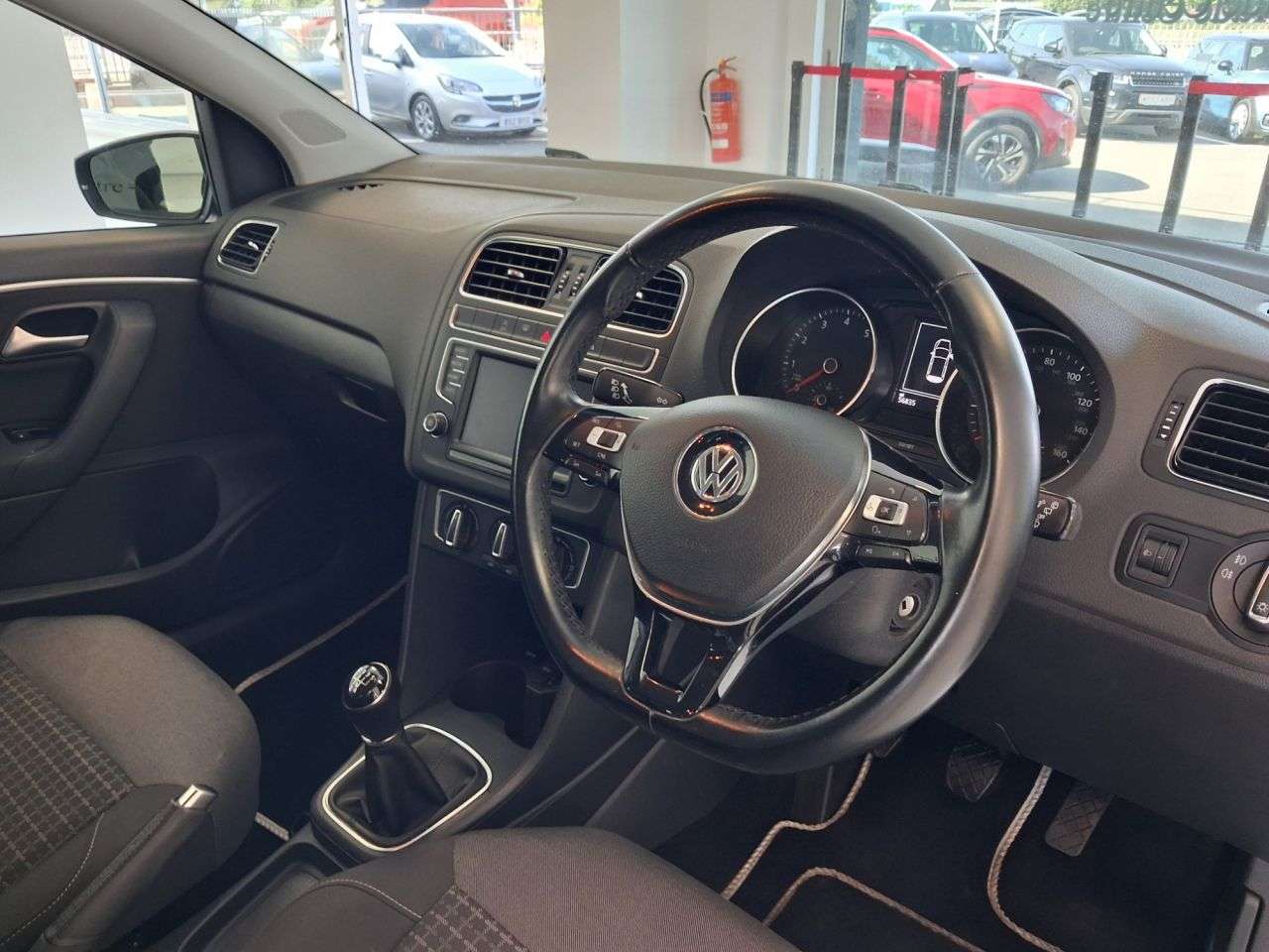 2017 VOLKSWAGEN POLO 2017 VOLKSWAGEN POLO