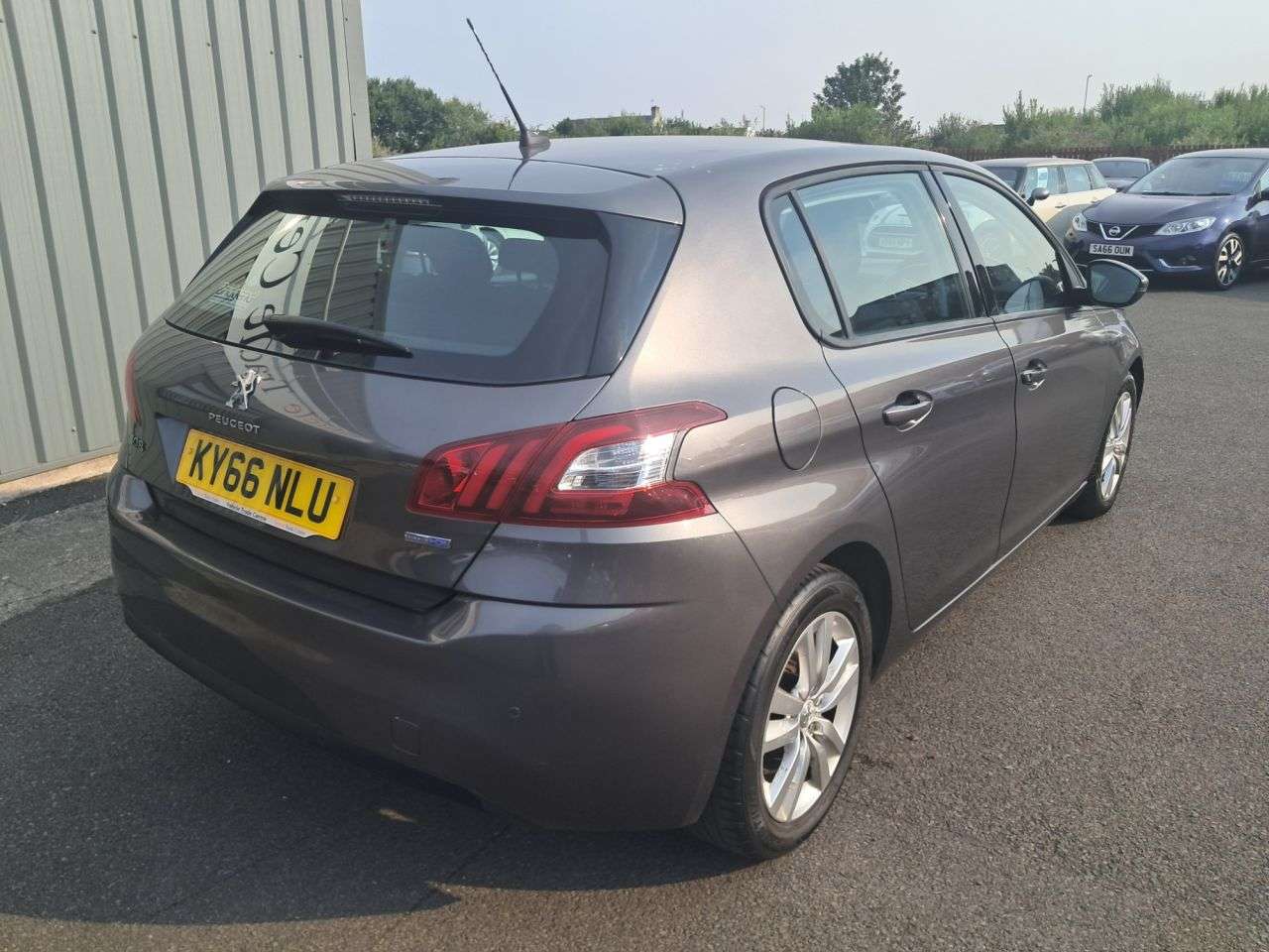 A 2016 PEUGEOT 308 1.6 BlueHDi Active Hatchback 5dr Diesel Manual Euro 6 (s/s) (120 ps) A 2016 PEUGEOT 308 1.6 BlueHDi Active Hatchback 5dr Diesel Manual Euro 6 (s/s) (120 ps)