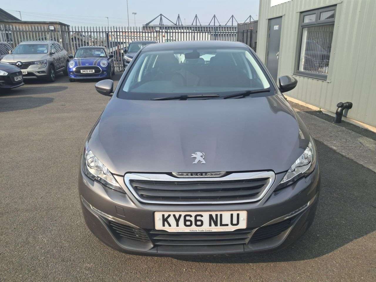 A 2016 PEUGEOT 308 1.6 BlueHDi Active Hatchback 5dr Diesel Manual Euro 6 (s/s) (120 ps) A 2016 PEUGEOT 308 1.6 BlueHDi Active Hatchback 5dr Diesel Manual Euro 6 (s/s) (120 ps)