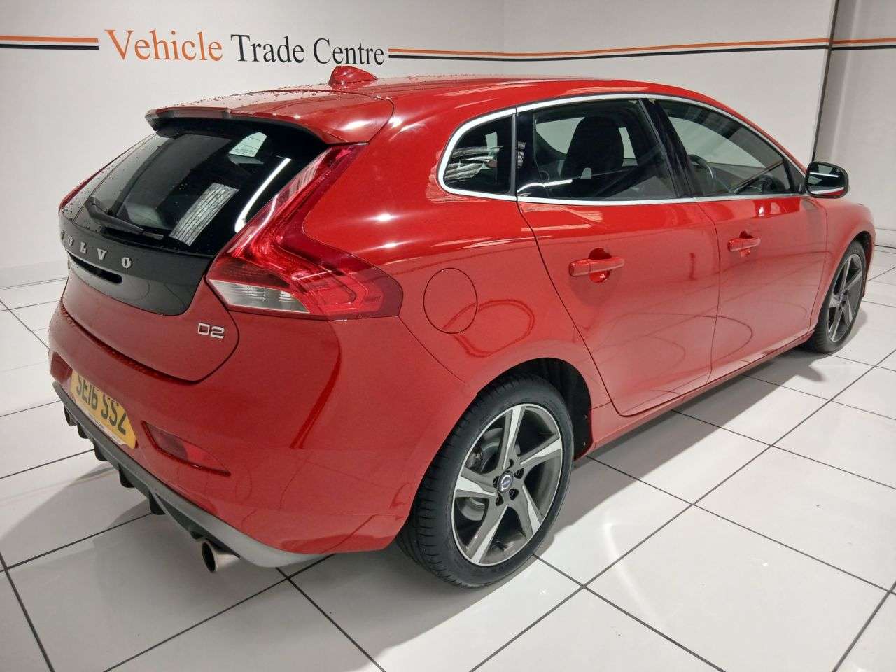 2016 VOLVO V40 2016 VOLVO V40