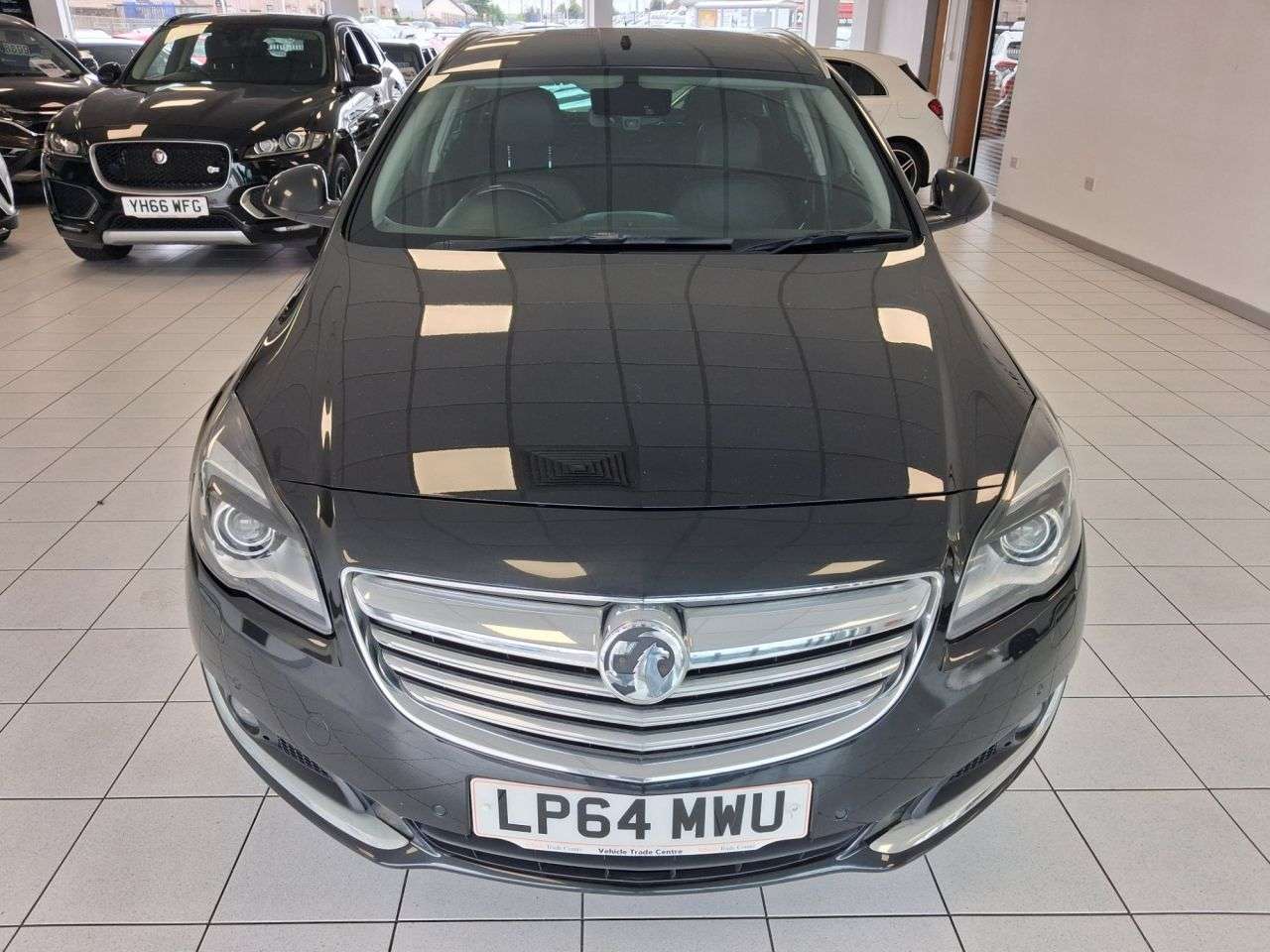A 2015 VAUXHALL INSIGNIA 2.0 CDTi Elite Nav Sports Tourer 5dr Diesel Auto Euro 5 (163 ps) A 2015 VAUXHALL INSIGNIA 2.0 CDTi Elite Nav Sports Tourer 5dr Diesel Auto Euro 5 (163 ps)