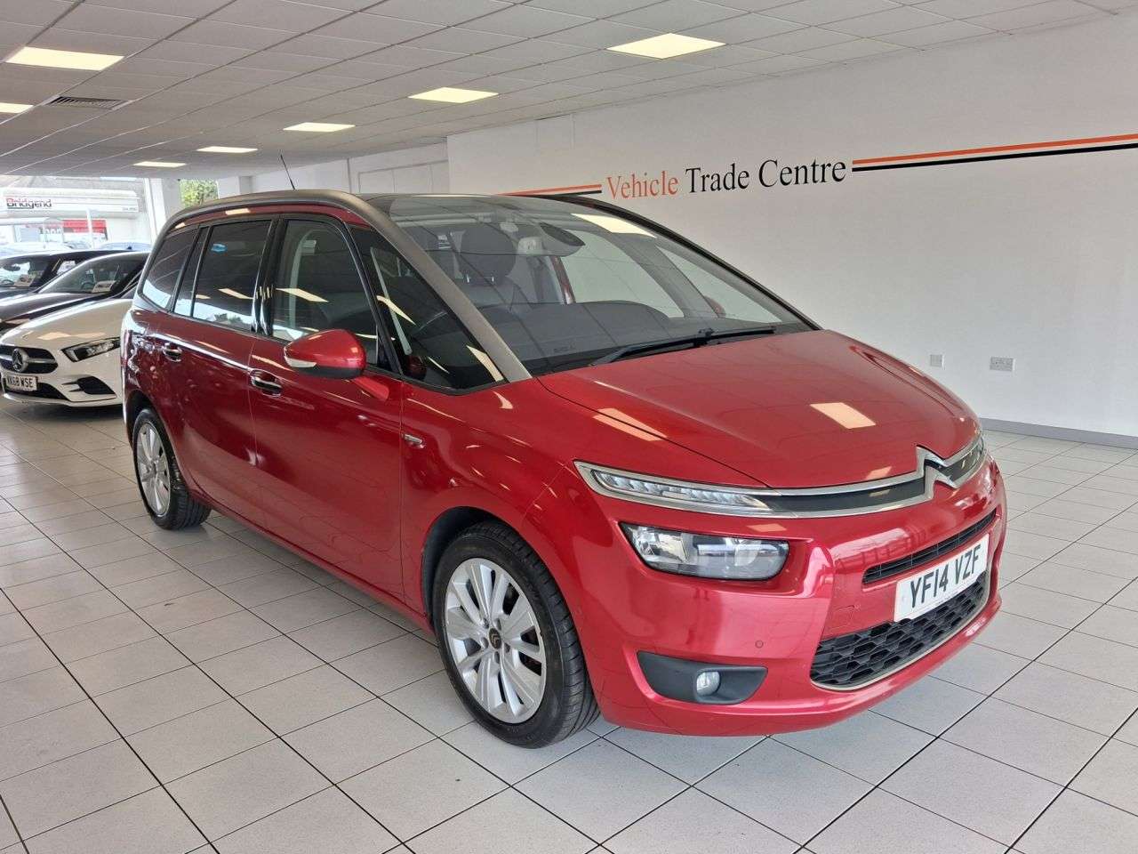 A 2014 CITROEN GRAND C4 PICASSO 1.6 e-HDi Airdream Exclusive+ MPV 5dr Diesel Manual Euro 5 (s/s) (115 ps) A 2014 CITROEN GRAND C4 PICASSO 1.6 e-HDi Airdream Exclusive+ MPV 5dr Diesel Manual Euro 5 (s/s) (115 ps)