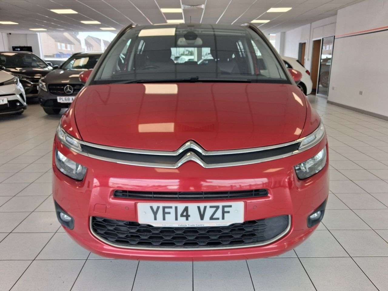 A 2014 CITROEN GRAND C4 PICASSO 1.6 e-HDi Airdream Exclusive+ MPV 5dr Diesel Manual Euro 5 (s/s) (115 ps) A 2014 CITROEN GRAND C4 PICASSO 1.6 e-HDi Airdream Exclusive+ MPV 5dr Diesel Manual Euro 5 (s/s) (115 ps)