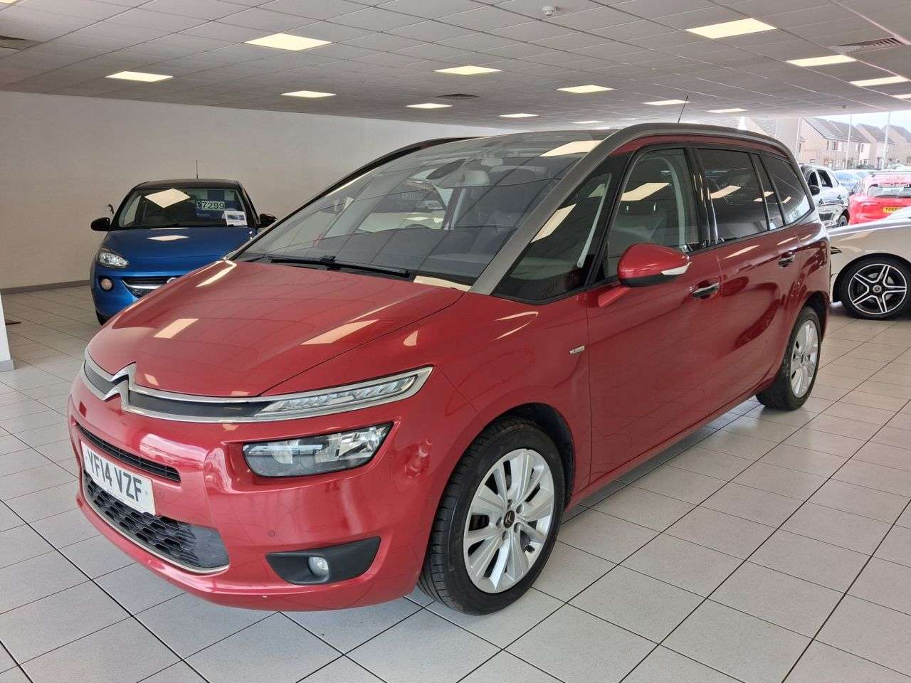 A 2014 CITROEN GRAND C4 PICASSO 1.6 e-HDi Airdream Exclusive+ MPV 5dr Diesel Manual Euro 5 (s/s) (115 ps) A 2014 CITROEN GRAND C4 PICASSO 1.6 e-HDi Airdream Exclusive+ MPV 5dr Diesel Manual Euro 5 (s/s) (115 ps)