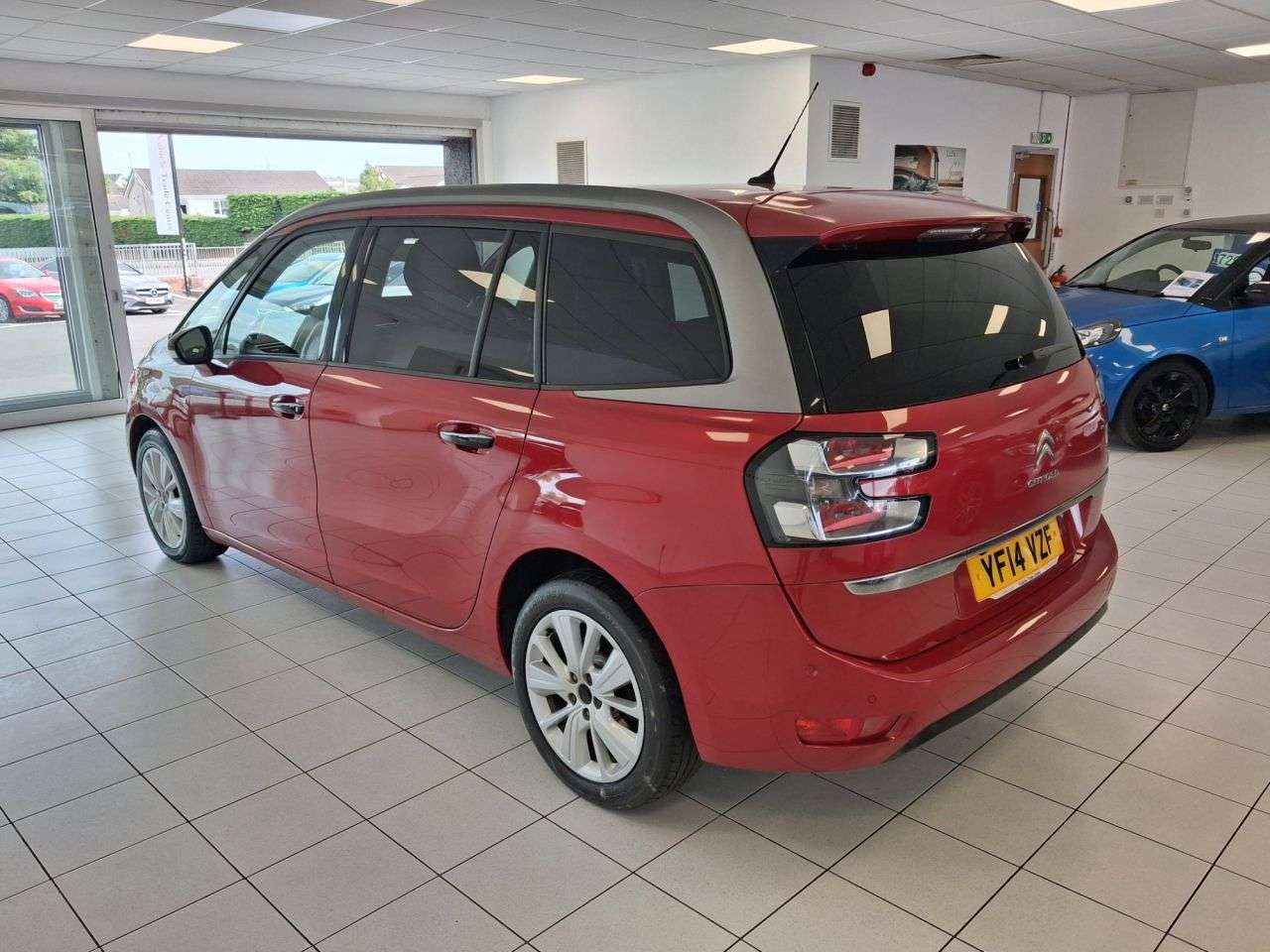 A 2014 CITROEN GRAND C4 PICASSO 1.6 e-HDi Airdream Exclusive+ MPV 5dr Diesel Manual Euro 5 (s/s) (115 ps) A 2014 CITROEN GRAND C4 PICASSO 1.6 e-HDi Airdream Exclusive+ MPV 5dr Diesel Manual Euro 5 (s/s) (115 ps)