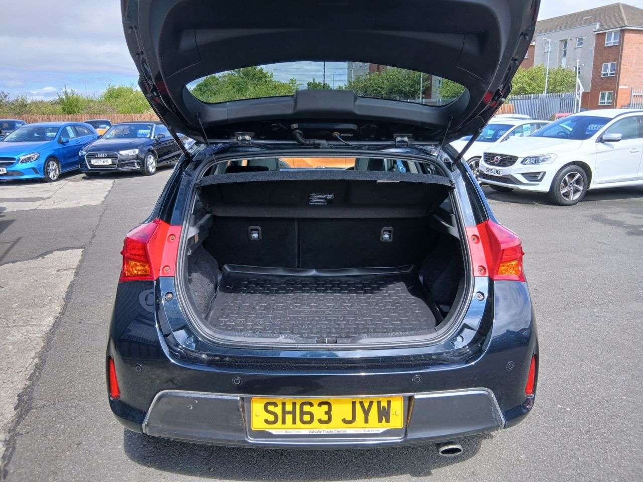 2013 TOYOTA AURIS 2013 TOYOTA AURIS