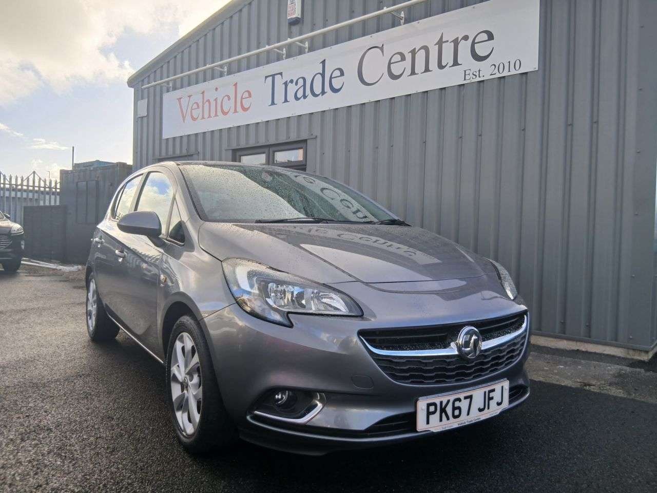 A 2017 VAUXHALL CORSA 1.4i ecoTEC SRi Hatchback 5dr Petrol Manual Euro 6 (75 ps) A 2017 VAUXHALL CORSA 1.4i ecoTEC SRi Hatchback 5dr Petrol Manual Euro 6 (75 ps)