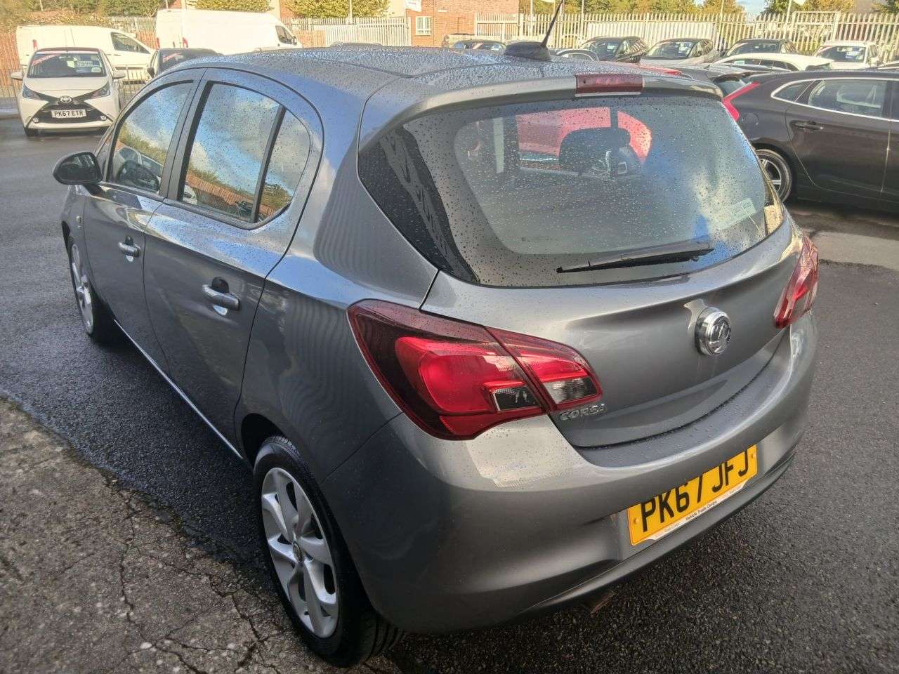 A 2017 VAUXHALL CORSA 1.4i ecoTEC SRi Hatchback 5dr Petrol Manual Euro 6 (75 ps) A 2017 VAUXHALL CORSA 1.4i ecoTEC SRi Hatchback 5dr Petrol Manual Euro 6 (75 ps)