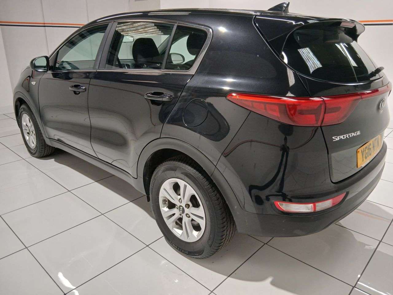 A 2016 KIA SPORTAGE 1.7 CRDi 1 SUV 5dr Diesel Manual Euro 6 (s/s) (114 bhp) A 2016 KIA SPORTAGE 1.7 CRDi 1 SUV 5dr Diesel Manual Euro 6 (s/s) (114 bhp)