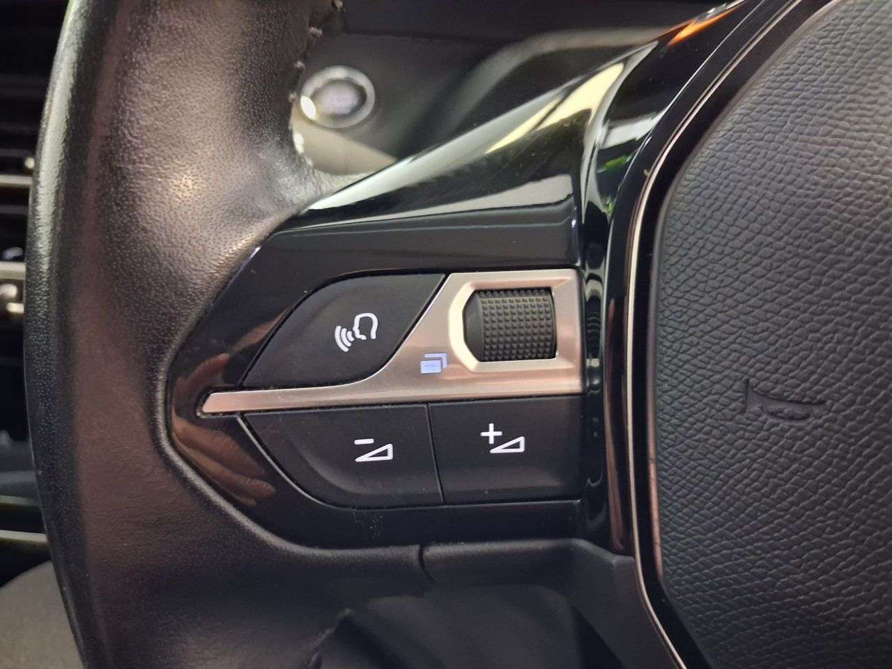 2020 PEUGEOT 2008 2020 PEUGEOT 2008