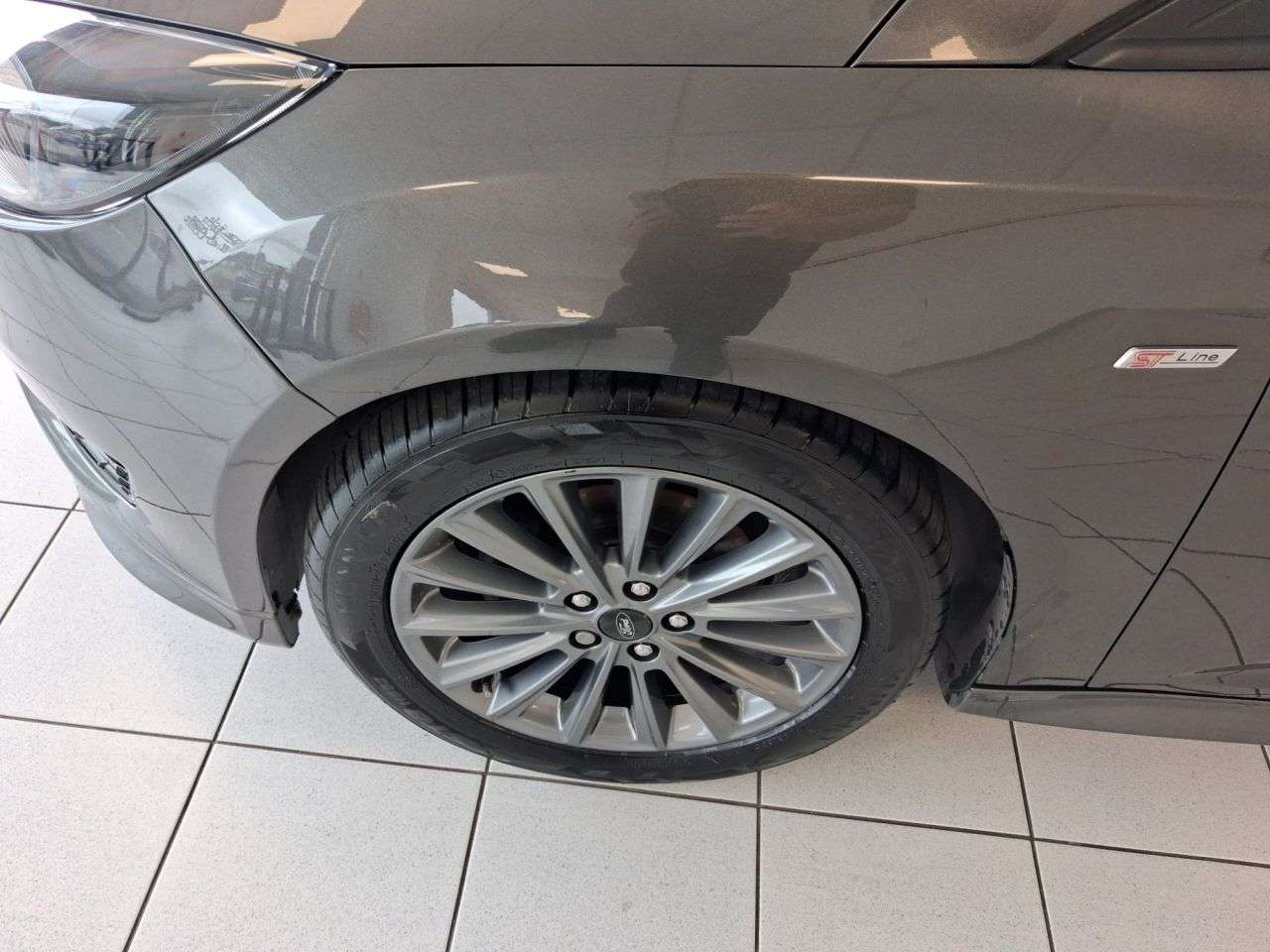 A 2018 FORD FOCUS 1.0T EcoBoost ST-Line Hatchback 5dr Petrol Manual Euro 6 (s/s) (140 ps) A 2018 FORD FOCUS 1.0T EcoBoost ST-Line Hatchback 5dr Petrol Manual Euro 6 (s/s) (140 ps)