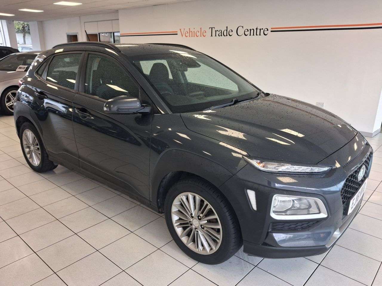 A 2018 HYUNDAI KONA 1.0 T-GDi Blue Drive SE SUV 5dr Petrol Manual Euro 6 (s/s) (120 ps) A 2018 HYUNDAI KONA 1.0 T-GDi Blue Drive SE SUV 5dr Petrol Manual Euro 6 (s/s) (120 ps)