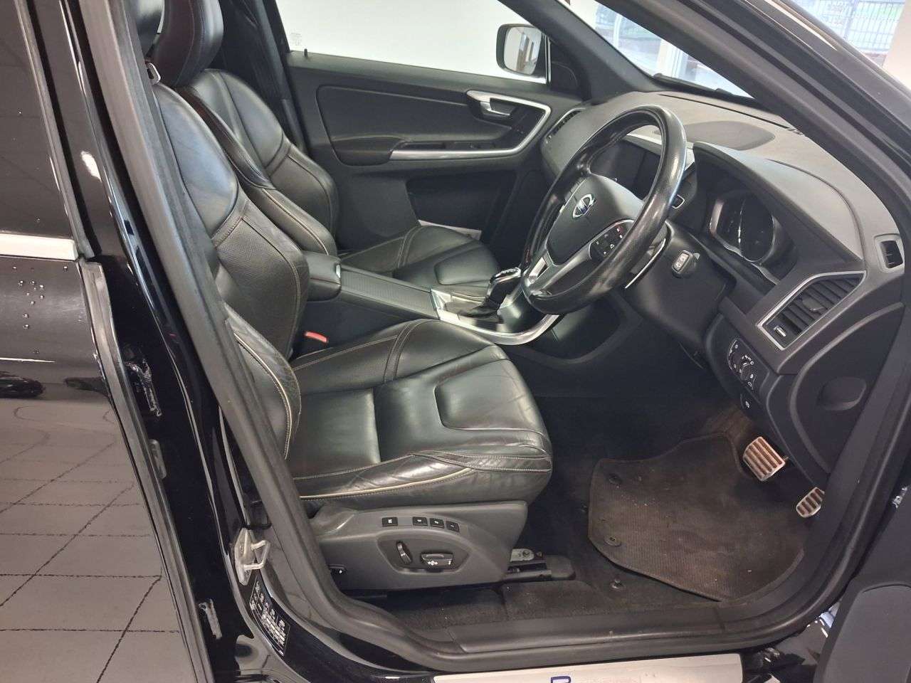 2015 VOLVO XC60 2015 VOLVO XC60